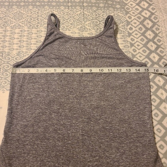 Lululemon Back at it Again tank size 2 - Picture 6 of 7